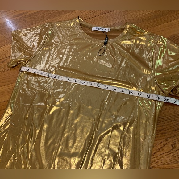 NWOT Gold metallic short sleeve top size M/L - Picture 8 of 9